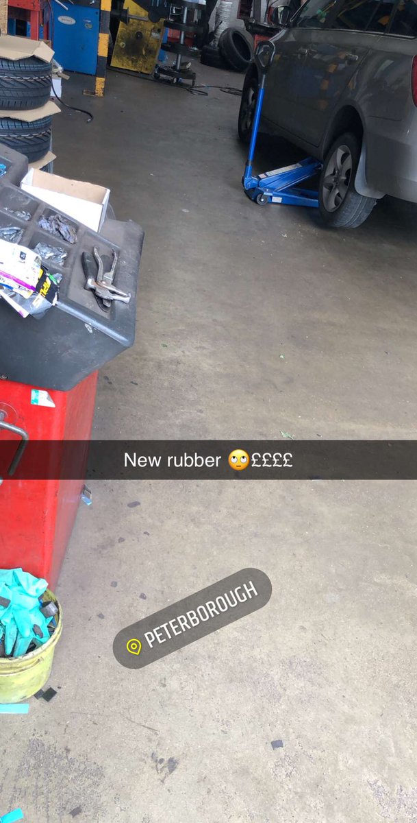 neilsta84's tweet photo. 2 new round things needed #tyres #keeplegal ๐๐๐ https://t.co/3e58xdHYEA