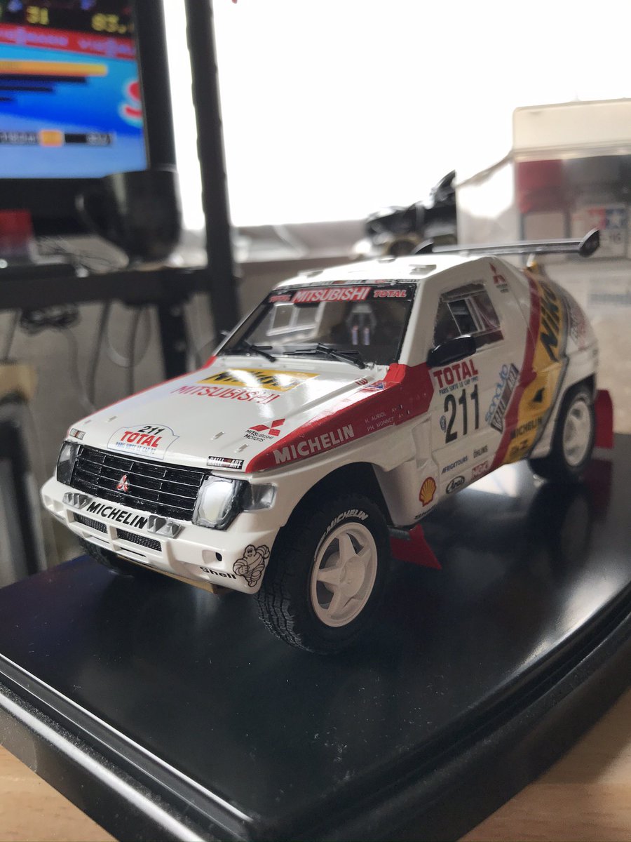 #ラリーカー祭り　　パリ・ダカールラリーのレアな2台❗️めちゃカッコ良き‼️#タミヤ　#Peugeot405T16GR  #MitsubishiPajero  #tamiya