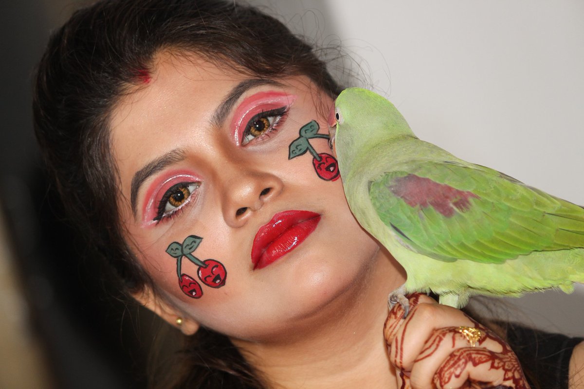SubhasmitaSah20's tweet photo. Cherry MaKeuP ๐ #MakeupAddict #makeupideas #makeuplover #mkaeuplook #makeupstyle #cherrymakeup #makeupart #facemakeup #makeupvibes https://t.co/XIl3bUUjQ9