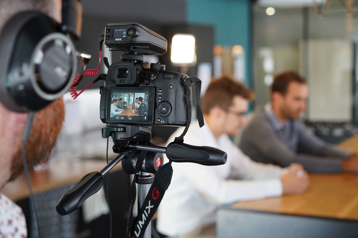 TreezData's tweet photo. #TreezNews
Tiens un petit tournage en présence de nos amis Wakers ☁ ! Vidéo à venir 🚨 🎥 🧐 https://t.co/ZjRVQDel47