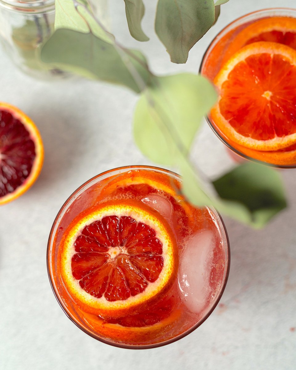 Is that another #spritz...? 🍊 Made with Wilfred's Aperitif (0% abv) and tonic over ice.
.
Aperitif 0%: <a href="/wilfredsdrinks/">wilfredsdrinks</a>
Tonic Water: @yorkshiretonics
.
.
.
#wilfreds #cocktail #mocktail #nonalcoholic #alcoholfree #noalcohol #nolo #bars #bartender #garnish #orangeslice #cocktail