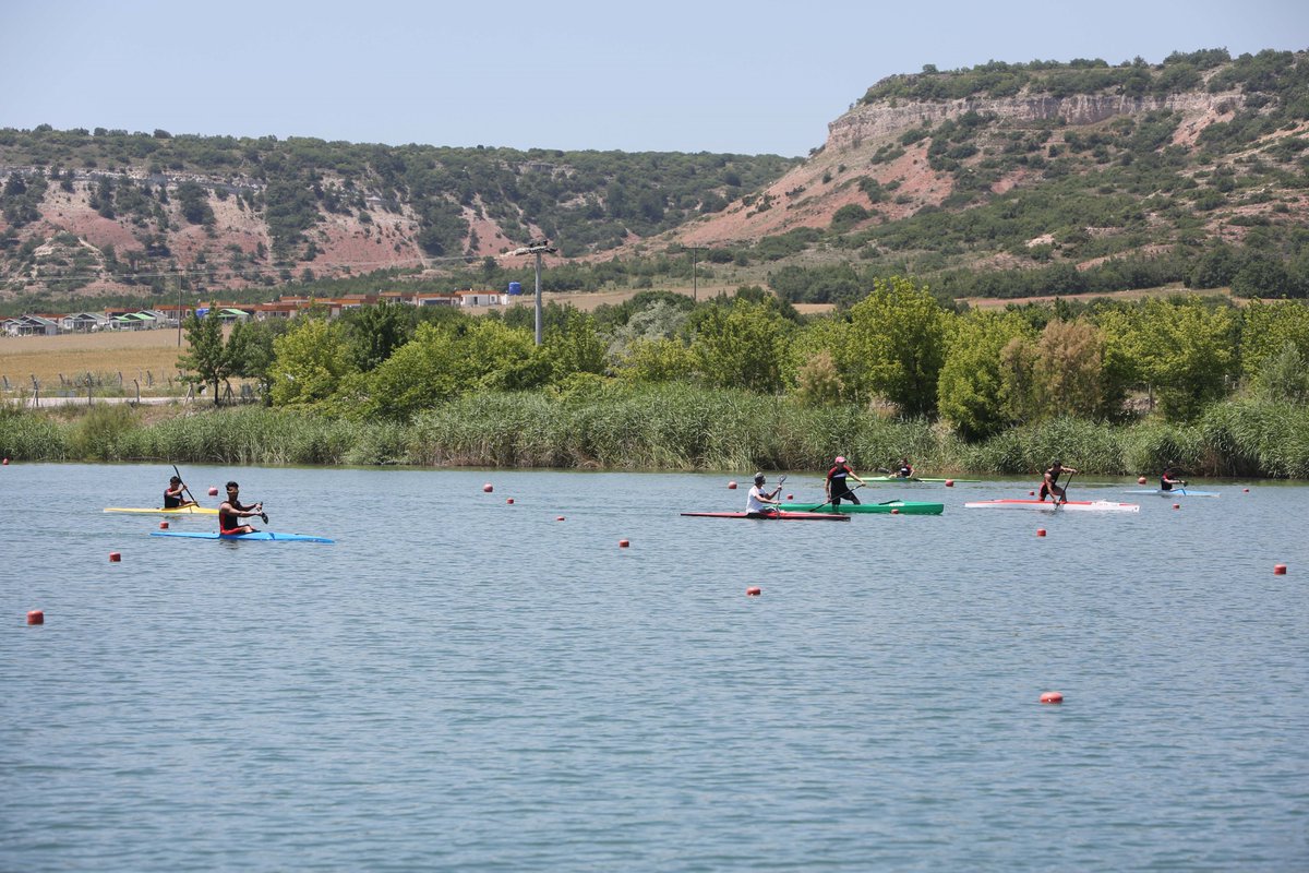 Eskişehirimizi en iyi şekilde temsil etmek için antrenmanlara başladık. 🚣‍♀️🚣‍♂️

Detaylar: eskisehir.bel.tr/icerik_dvm.php…