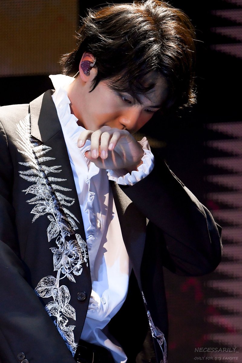 ขอยาดเช็คประชากรลัทธิผัวพี่จิน/จินท็อป/จินเมะหน่อยค่ะ โพนี้มันต้องแมสค่ะ