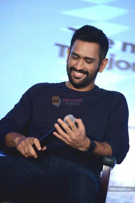 santhu_msd7's tweet photo. How many Retweets 🔄 for this Pic smile ❤️🤩🤩

#HappyBirthdayDhoni
@msdhoni https://t.co/EvZH2N9kX0