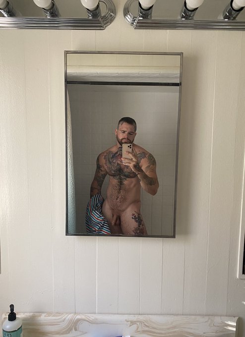 Bigger by the day.❤️💪 https://t.co/mmzDVf6I6S
