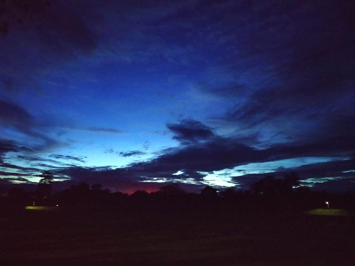 Evening sky clicked some where more then 50 km from Naghjan fire . . Can you spot the glow of the flame . . . sad! #mynortheastclix #assam #NorthEast  #everydayNEIndia  #photographer  #morningmotivation  #baghjanfire  #baghjan  #sky #clouds