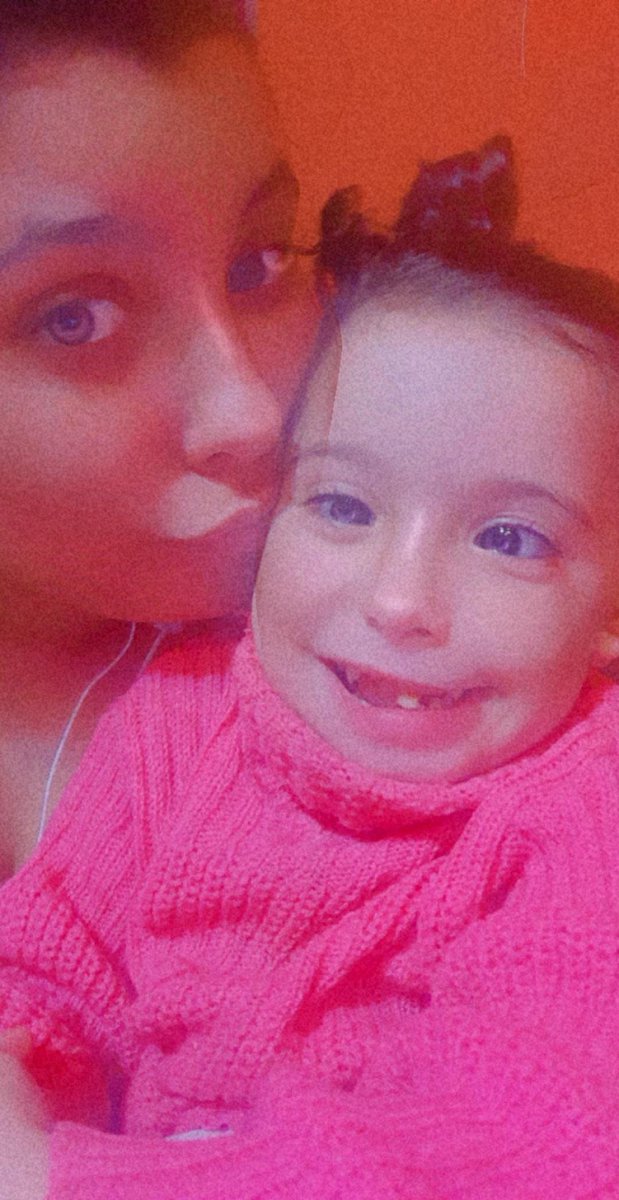 melifabian19's tweet photo. Ella siempre se levanta con esa sonrisa hermosa! Te amo♡ https://t.co/Obmo1mdWBN