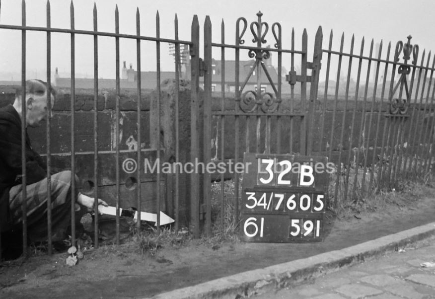 Timepixuk's tweet photo. MartinZero @martin_0401 Ringley Stocks 1948. Might be a few other photos your channel viewers would like on this page #Ringley #Kearsley πhttps://t.co/ogIR6ENKFi #localhistory #GreaterManchester (Martin Zero history is at https://t.co/XByYKHQXjf) https://t.co/pqwVSM48VJ