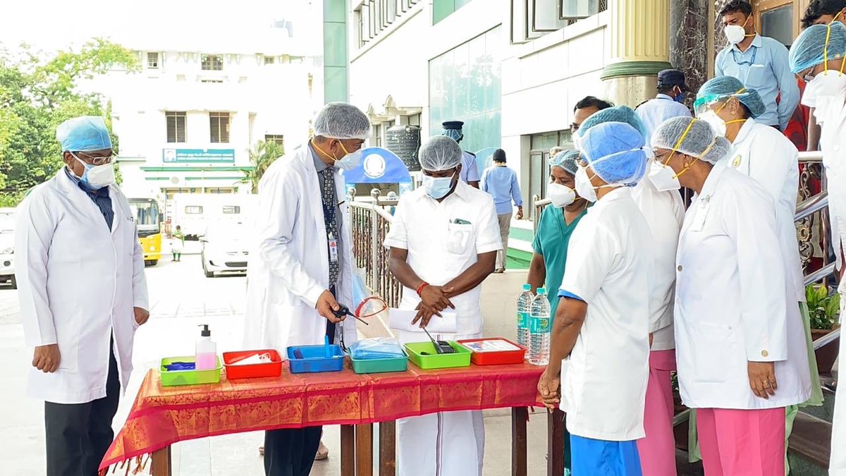Vijayabaskarofl's tweet photo. Few new initiatives at @gmcrgggh were launched today. Colour coded wearable tags &amp; uniforms for patients for easy identification of Covid/NonCovid patients. Electric cars with stretcher &amp; Oxygen facility for Pts usage. Dean &amp; officials were present. #newinitiatives #Vijayabaskar https://t.co/vVazl6TSHy