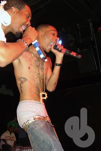 Wiz Khalifa and Chevy Woods havoc in the night! 2007