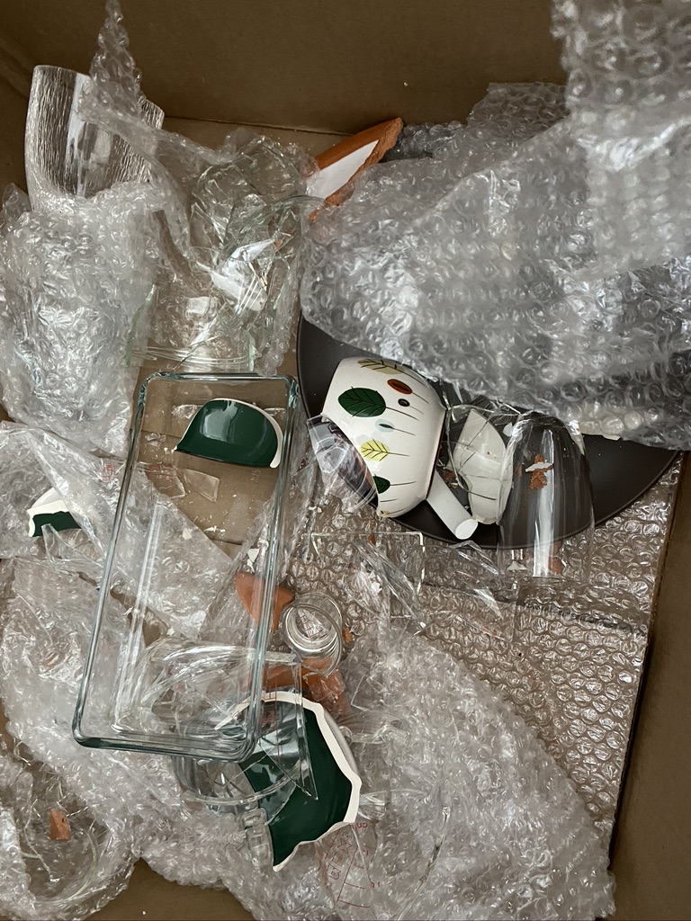 CLChappelle's tweet photo. @Clutter was great while it worked... but so many things came back to us damaged or destroyed and the crazy $1 per pound policy does not account for the value of the item. Can't recommend a storage service that does not care for the items you store. https://t.co/ryoP1wmz2A