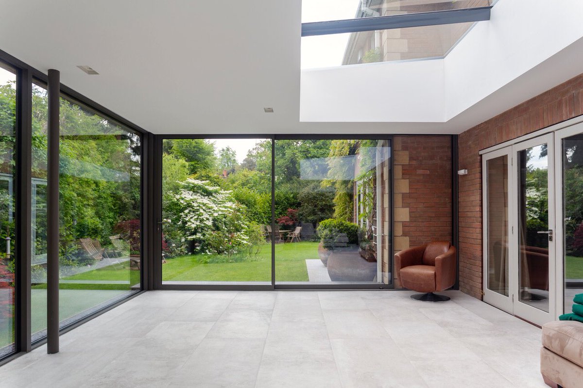 Croydonwindows's tweet photo. SIMPLE SOPHISTICATION | Sleek designs with Smart aluminium Visoglide and Visofold collection fabricated in-house and installed from Croydon Window Co.   #luxurylifestyle #slidingdoors #aluminiumdoors #luxuryhomes #modernhome  #build #architecture #lifestyle #bespoke #surrey https://t.co/R9alBxEVrK