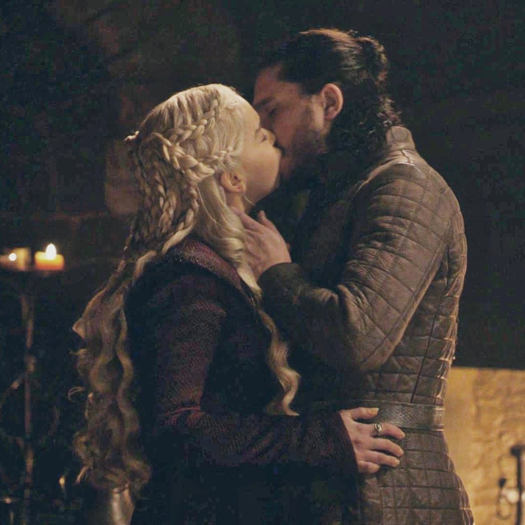 #InternationalKissingDay with <a href="/BellezzaRibell/">ᴅᴀɴʏ ᴛᴀʀɢᴀʀʏᴇɴ |ᴀᴜ|</a> who is forever in his heart.