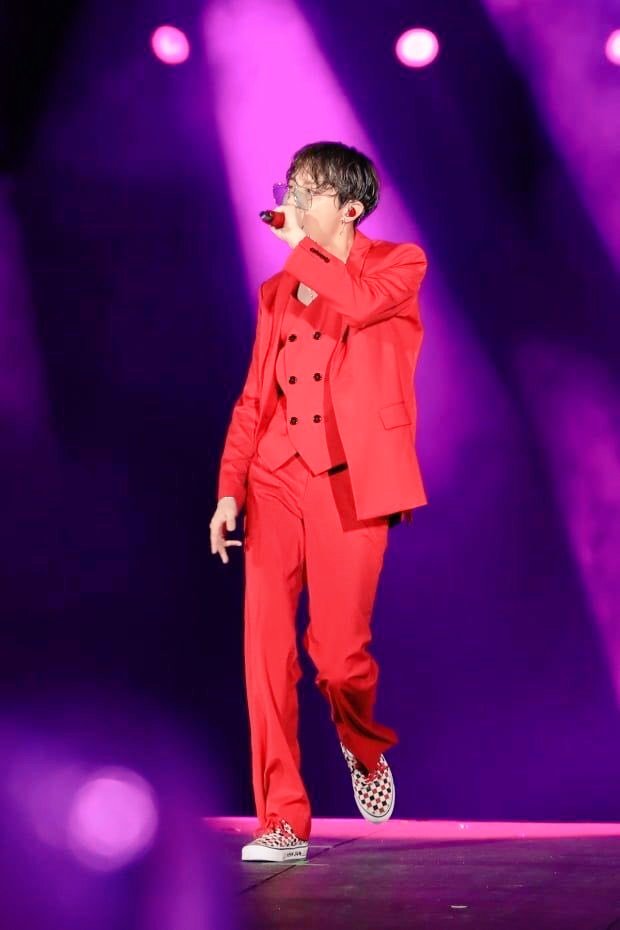 t⁷♡ on X: Jung Hoseok in red fire suit is a cultural reset #BTS @BTS_twt # JHOPE #junghoseok #Hobi #제이홉  / X