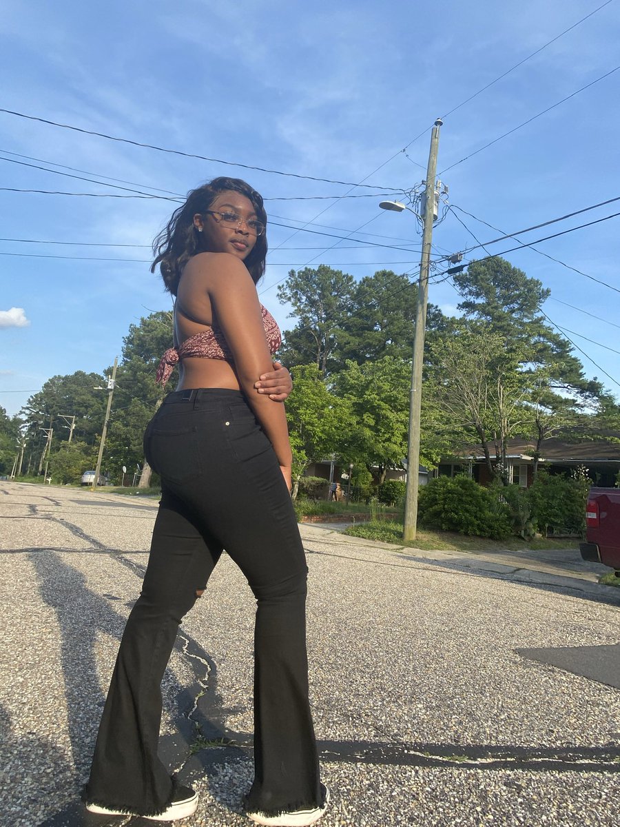 giordeeb's tweet photo. #WhosWhoAtNCAT 

💞 Heyy luvs I’m Giordanna but y’all can call me Gigi
💞  I’m from the true 9dimeee Fayetteville N.C. 
💞Incoming Freshman 
💞Major: Food Science 🧬 https://t.co/Bk6M7XmRRS