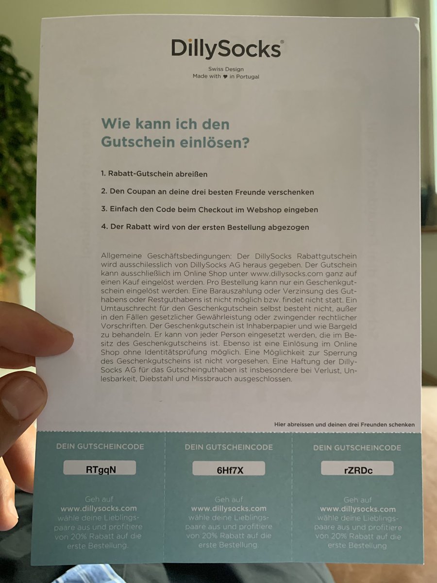 chm's tweet image. Braucht noch jemand Masken? Oder Socken? Ich habe hier 3 x 20% bei ⁦@dillysocks⁩ zu verschenken. #firstcome Funktioniert aber nur bei Neukunden. #gärngscheh