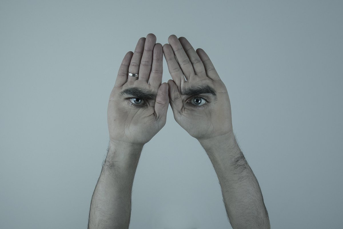 pehyellow's tweet photo. Si no toco, no veo.
.
.
.
.
.
.
#photography #photoshop_art #thecreativers #discoveredit #creativegrammer #createcommune #conceptualart #creativeart #peoplescreatives #visual_creatorz #photo #photoart #manipcomp #photomanipulation #photoshop #fxcreative #visualart #pehyellow https://t.co/9WUoaLwGrg