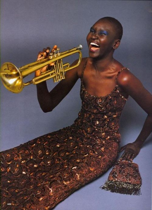 Alek Wek. In an industry where dark-skinned girls were not "mainstream", Alek rose to booming success, walking for major fashion houses like Issey Miyake, Betsey Johnson, etc. She started modelling at 18.
