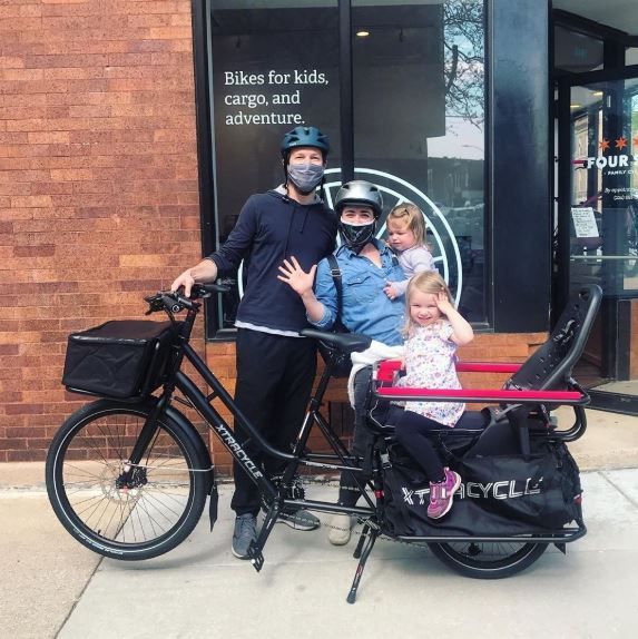 xtracycle's tweet photo. “ 'We figured this bike would be our gym/therapy/outside time/and kid entertainment this summer, all in one!' Couldn’t have said it better ❤️ Do you need a #QuarantineMachine?"
.
Regram @FourStar_Chi #cargobike #familybike #morekidsonbikes #xtracycle #familybiking https://t.co/U9msvhM4sK
