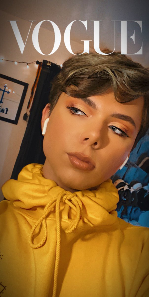 makeupbyjared's tweet photo. Late but oh well #Vogue #voguechallange #makeup https://t.co/xRDGfS3qv9