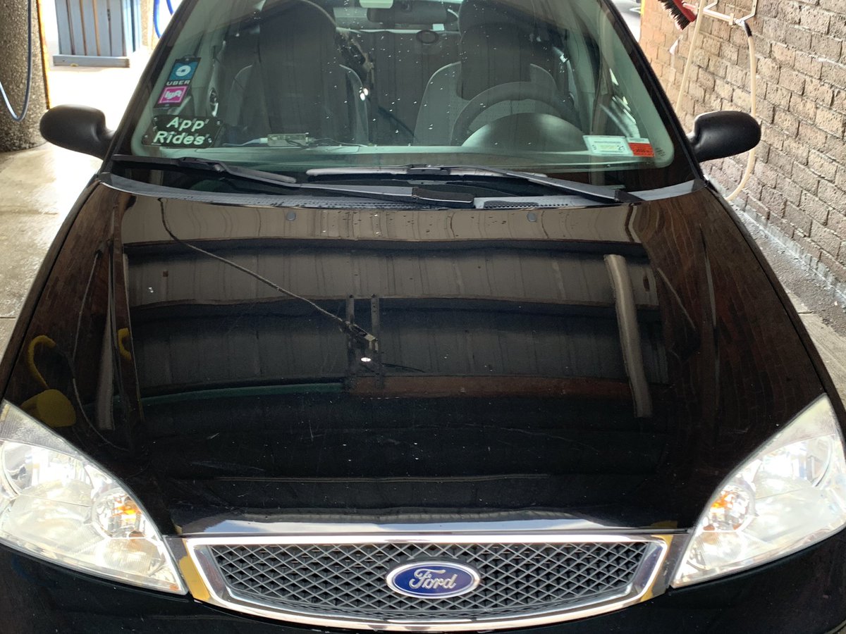 TheDriverMatt's tweet photo. Sheila (that’s my cat’s name) is all clean and ready. Inside is sterilized every night, and she’s washed by me, by hand, every other day. Now, time to @Lyft in #Buffalo :-) https://t.co/vdqF7xBhZS