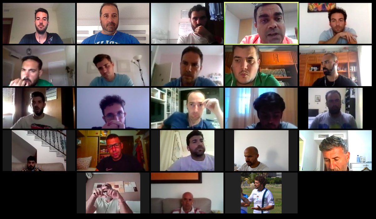 EntrenoE's tweet photo. Magnífico arranque de nuestra III Edición del curso Entreno, Luego Emprendo. 📝🔖Un grupo magnífico de entrenadores disruptivos, que han sido protagonistas del entrenamiento dirigido magistralmente por @76_pino #regalo #mercader #prospectar #compartir #ideasnegras #recomendar ⚽️ https://t.co/bRTFgbY1qL