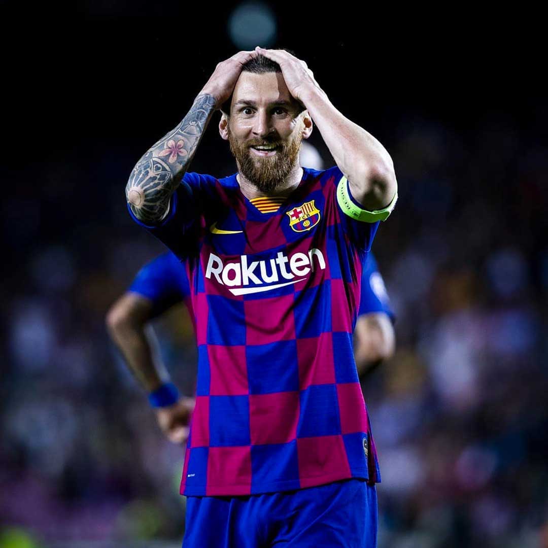 BarcaUniversal's tweet photo. 📊 — Every time Messi assisted 18+ league goals in a season, he won La Liga and the Champions League. [@barcastat]

• 2010/11 (18 assists)
• 2014/15 (18 assists)
• 2019/20 (19, ongoing) https://t.co/EEMdhJkCIk