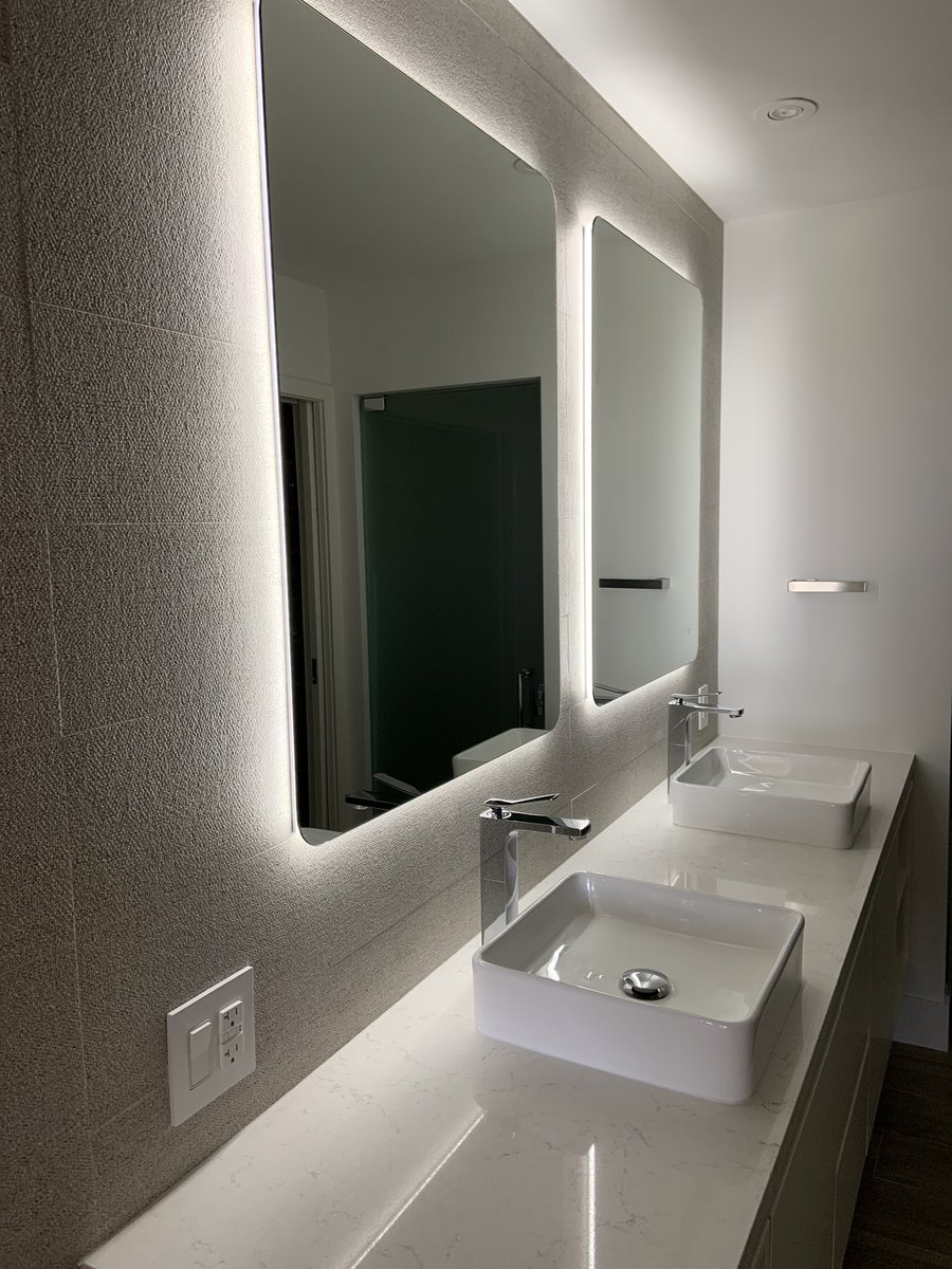 MendezAlex03's tweet photo. Otro de mis Baby’s está listo para entregarse, #FinalInspection #KeyBiscayne #KeyColony #AVandLightingConcepts https://t.co/HZHtSqIsDc