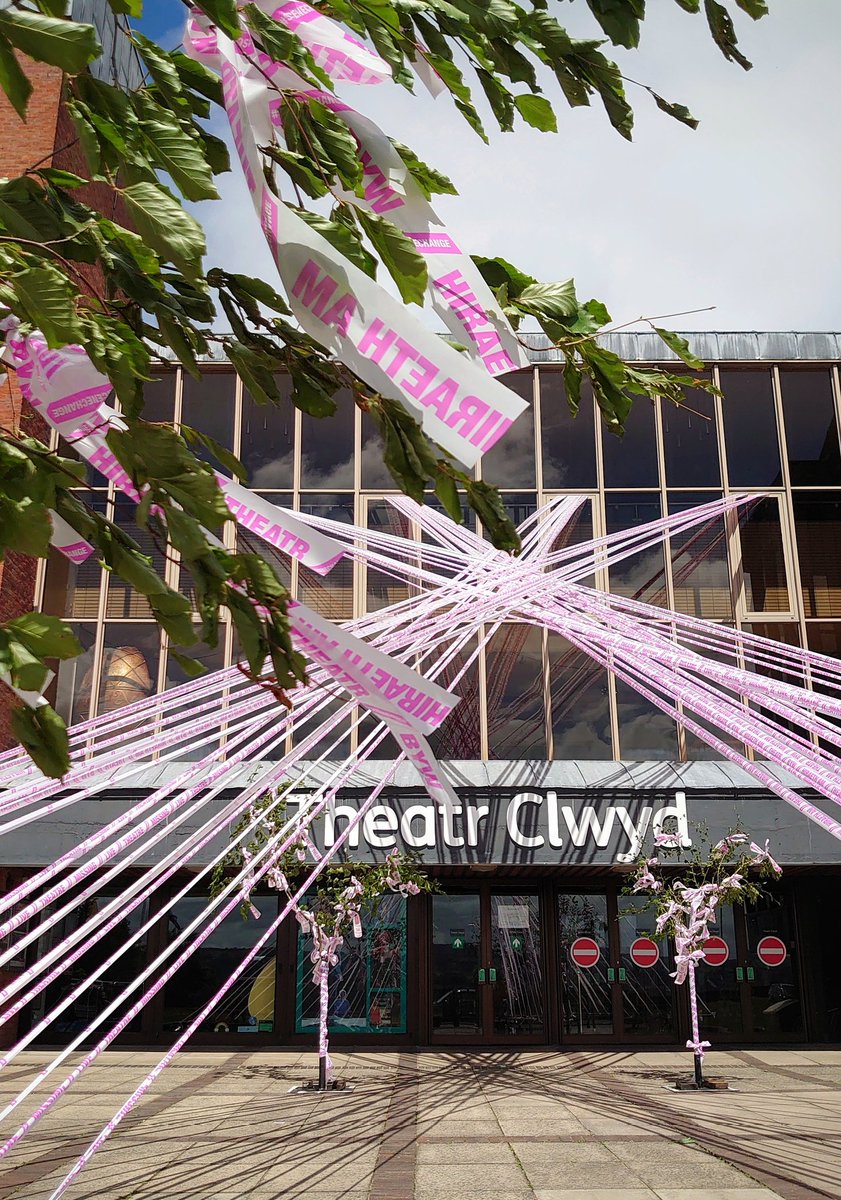 ClwydTweets's tweet photo. 🚧 MISSING LIVE THEATRE 🚧
   HIRAETH AM THEATR BYW
                         🎀
Diolch yn fawr @_scene_change_ 
Thank you #SceneChange
#MissingLiveTheatre 🎭
#HiraethAmTheatrByw https://t.co/WBkFECMlYw