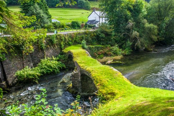 Pont Minllyn is a nationally important structure.A protected Ancient Monument of Wales, the bridge is under the guardianship of  @cadwwales.More   https://cadw.gov.wales/visit/places-to-visit/pont-minllyn  https://www.meirionmill.co.uk/history-of-mill.irs  https://www.visitsnowdonia.info/pont-minllyn   https://coflein.gov.uk/en/site/24194/details/pont-minllyn-old-bridge-pont-y-ffinnant#images