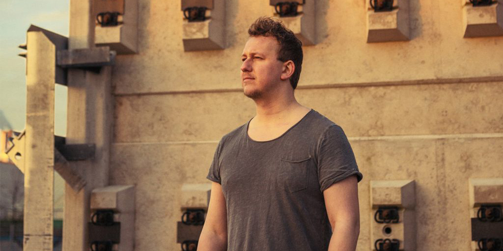 In #Brandstof vertelde <a href="/reyermusic/">Reyer</a> over de periode waarin hij burn-out raakte én de lessen die hij leerde. "Het is zó zonde om te leven voor de goedkeuring van anderen."

👉 Lees meer: grootnieuwsradio.nl/muziek/reyer-o…