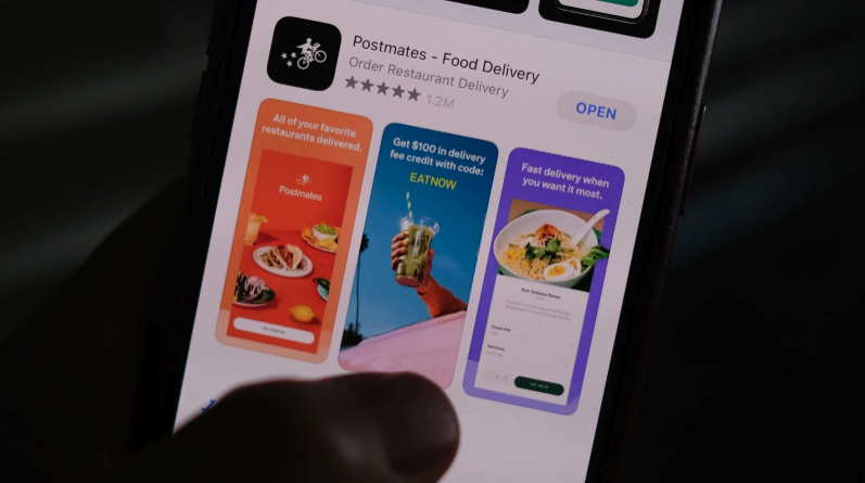 Gizmodo's tweet photo. Sore over losing Grubhub, Uber scoops up Postmates for $2.7 billion
https://t.co/0CJ8aqORSr https://t.co/FCHkR2uv3q