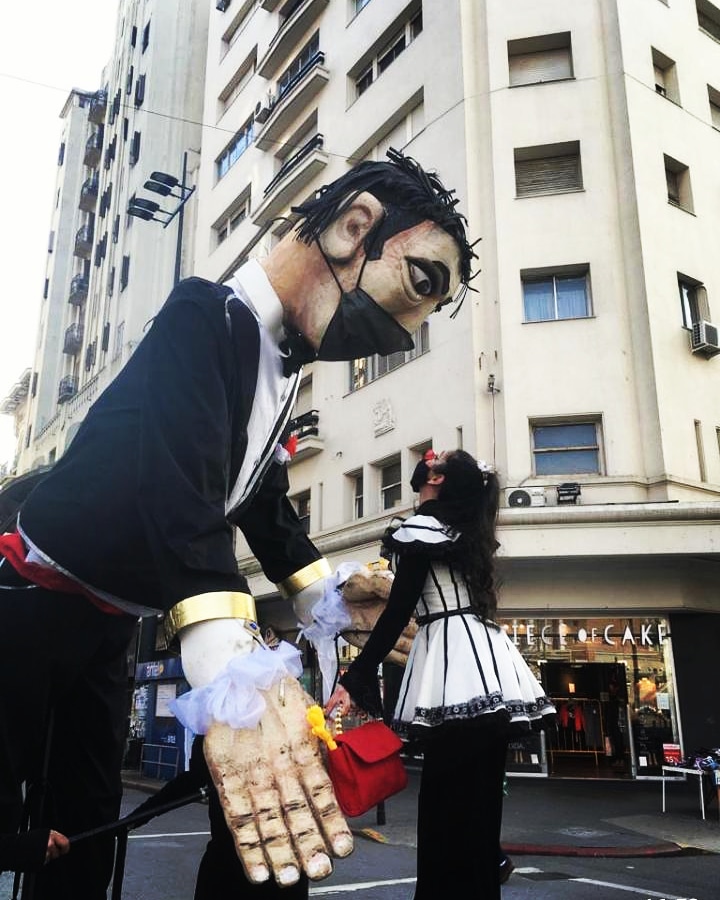 Celebramos la iniciativa de Esquinas de la cultura <a href="/IMesquinas/">Esquinas de la Cultura</a> Por más trabajo para los artistas y más arte en las calles!!