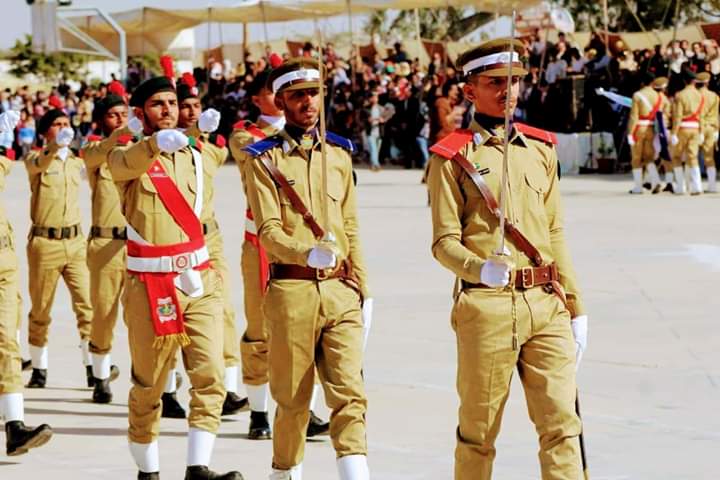 THadeedians's tweet photo. #Hadeedian_Moments๐..
โ๏ธHSUO - Shah Faisal along with his โ๏ธSecond in -Command - Gul Hassan leading Khalid House at the ocassion of Annual Passing Out Parade 2020..
#Batch2015 https://t.co/LeZ46I9hZl