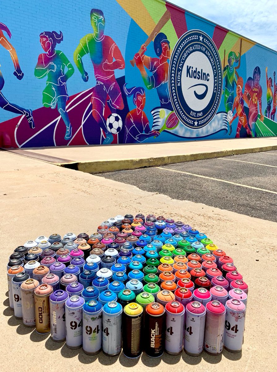 DoubleUAmarillo's tweet photo. Check out this AMAZING mural by Blank Spaces! We were honored to work with this crazy talented group over the last few months to commemorate the 75th Anniversary of Kids Inc. Making our city beautiful one wall at a time! #BlankSpaces #AroundAmarillo #KidsInc #75Years https://t.co/QkshG3UNDK