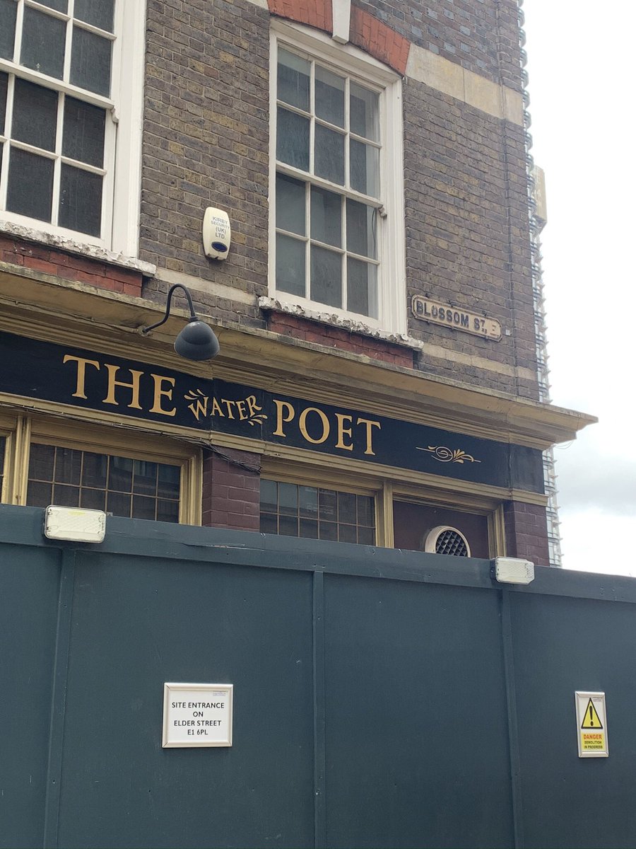 CityGuideJill's tweet photo. What you can still see of the closed Water Poet #pub in #Folgate Street #Spitalfields https://t.co/U6epzNrO2F