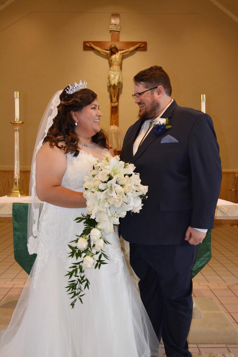 NancyA1985's tweet photo. Today is my 1st year Wedding Anniversary with my wonderful husband! I can’t wait to spend the day with him! Anyone else have a wedding anniversary today? #teachertwitter #clearthelist https://t.co/exHXFR5aul https://t.co/4jQy2jeW9V