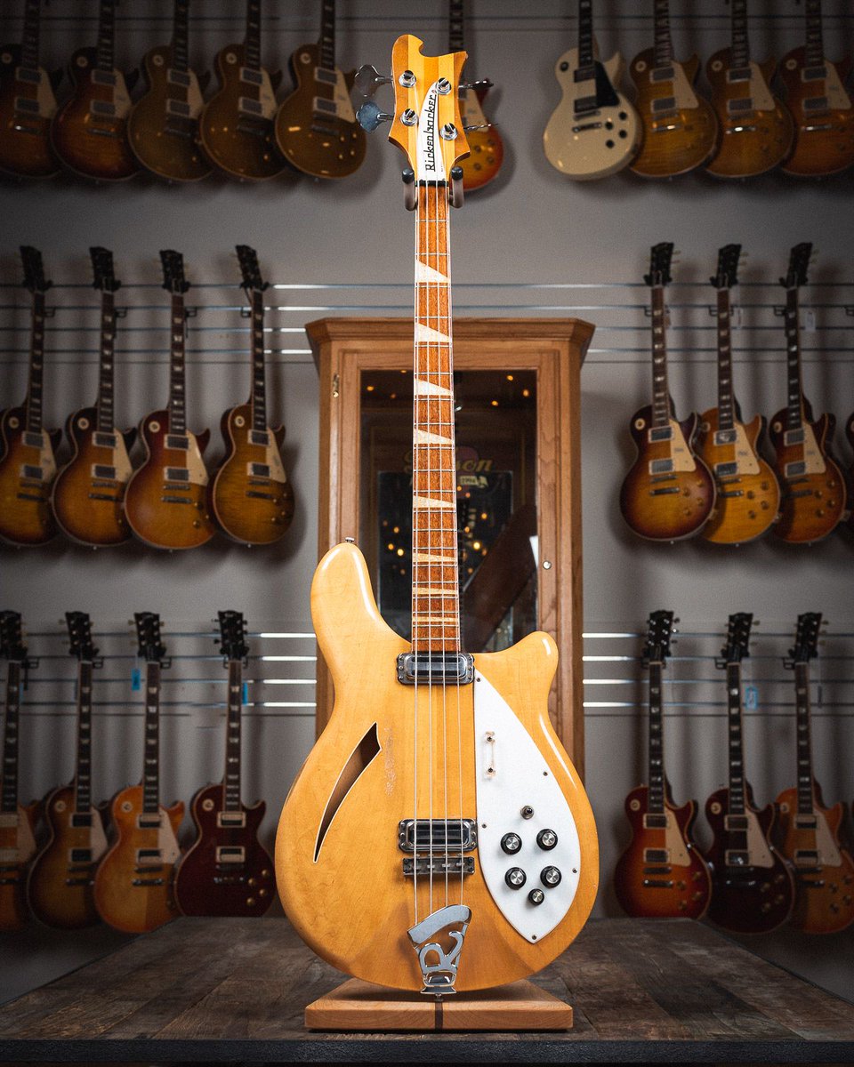 cmeBASSment's tweet photo. You’re positively glowing. https://t.co/1oGxgi6n94
#chicagomusicexchange #thebassment #rickenbacker #4005 #mapleglo #1967 #basstalk #bassplayer #tonemob #knowyourtone #gearwire #gearybusey https://t.co/xdQaRTKpL8