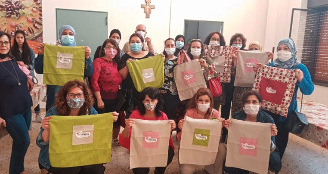 8xmilleit's tweet photo. Il #ProgettoDonna a #MazaradelVallo, in provincia di #Trapani, sostenuto dai fondi #8xmille e promosso dalla Caritas diocesana-Fondazione San Vito Onlus, ha coinvolto quest'anno venti donne mazaresi e tunisine, in un percorso di integrazione e autostima: https://t.co/kp3StrJkZ0 https://t.co/xuAFdjwayn