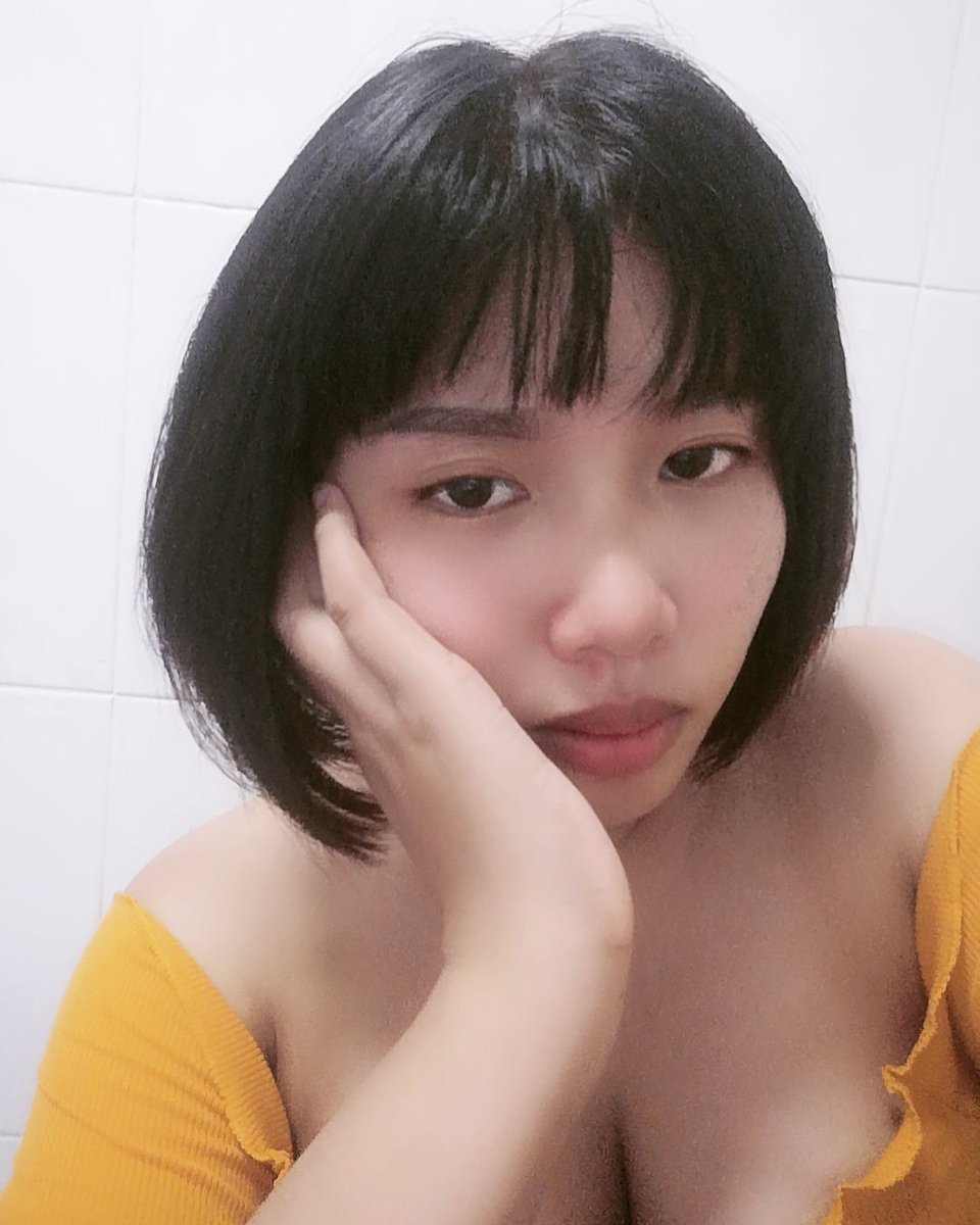 Aomziii4's tweet photo. แก้มน่าหยิกใช่มะ​ 🐷🤦‍♀️ https://t.co/XUAEpTSm15