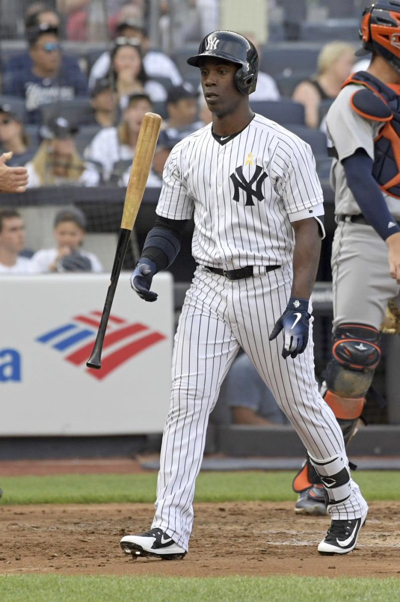 PanasonicDX4500's tweet photo. look at this comparison and tell me the Yankees aren’t bad for baseball https://t.co/UN6jW9sBbH