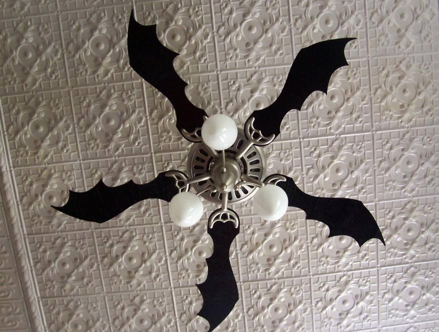 glitterrbatt's tweet photo. Bat wings ceiling fan https://t.co/mM1lxZP61s