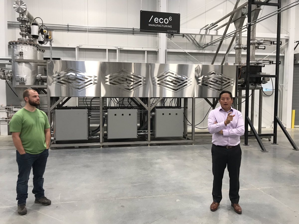 RyanQuarlesKY's tweet photo. 60 new full time jobs and $16 million investment in next generation AgTech jobs with @ecofibre grand opening today in Scott Co! They sell hemp products around the world and CVS stores. Congrats!  #HempBlack https://t.co/UdTa0rAOmz