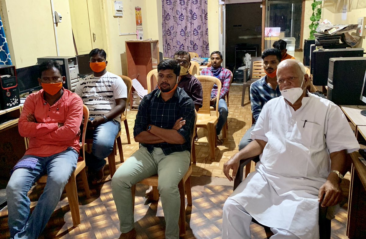 HRoyBiradar's tweet photo. Listening to @blsanthosh ji always feel like Tutorial class for new age politicians.!
#Newthoughts #Newlearningexperience.! https://t.co/uhzp0Eqo3F