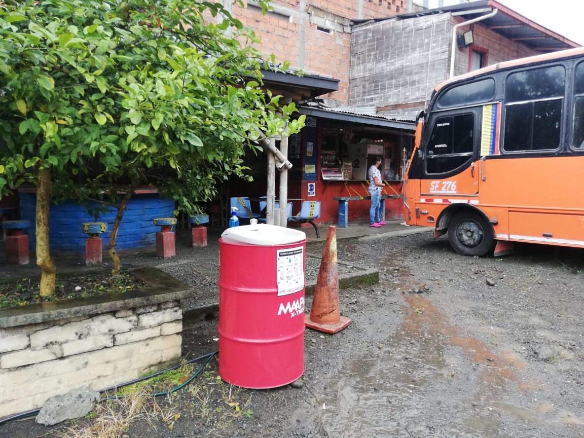 coop_fernando's tweet photo. Es muy importante el #TrabajoEnEquipo y nuestra #Aliada en #Cafetería #TerminalPimpollo lo tiene claro, en inspección de #SST se evidencia la implementación del protocolo de #BioSeguridad #Domicilios. Todos unidos contra el #Covid-19. #SGSST #AyudaMutua #InspecciónProtocolCSF https://t.co/NluRJg8vOZ