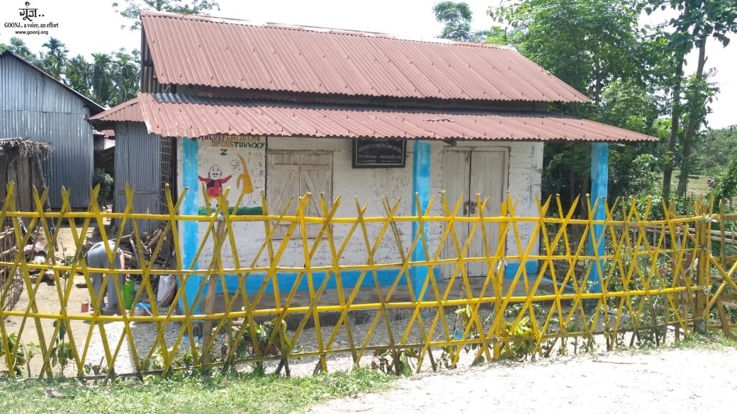 goonj's tweet photo. 36 residents from Foksadanga village in Alipurduar district of West Bengal decided to work towards beautification of ICDS (Anganwadi) under Goonj’s ‘Dignity For Work’ initiative.
To know more about our work & to donate - https://t.co/ypyB2RKLz1
#DignityForWork #Goonj https://t.co/xGpRoAvUYV