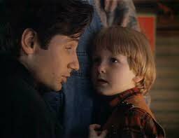Grungekid84's tweet photo. 1992 #BabySnatcher #DavidDuchovny plays David Anderson. This is a true story movie that was made for #Lifetime. I really like this movie but there isn’t really much to like about David’s character except that he super cute. This movie also sells for a shit ton of money on eBay! https://t.co/JYMZNyD0HC