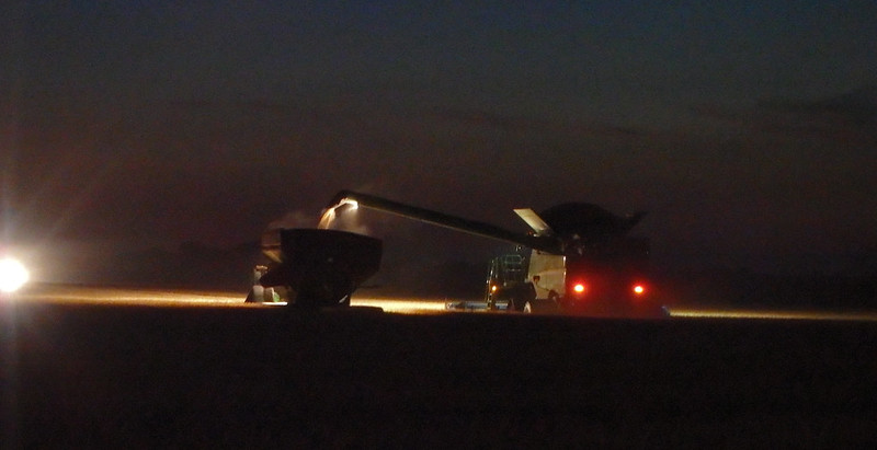 For 50+ years, agricultural district programs have helped protect #farmers from the pressures of expanding #urbanization. An upcoming <a href="/nataglaw/">National Agricultural Law Center</a> webinar will discuss the past, present &amp; future of those programs. Read more at bit.ly/3gILJDR. <a href="/AgInArk/">UA System Div of Ag</a> #Arkansas #agriculture