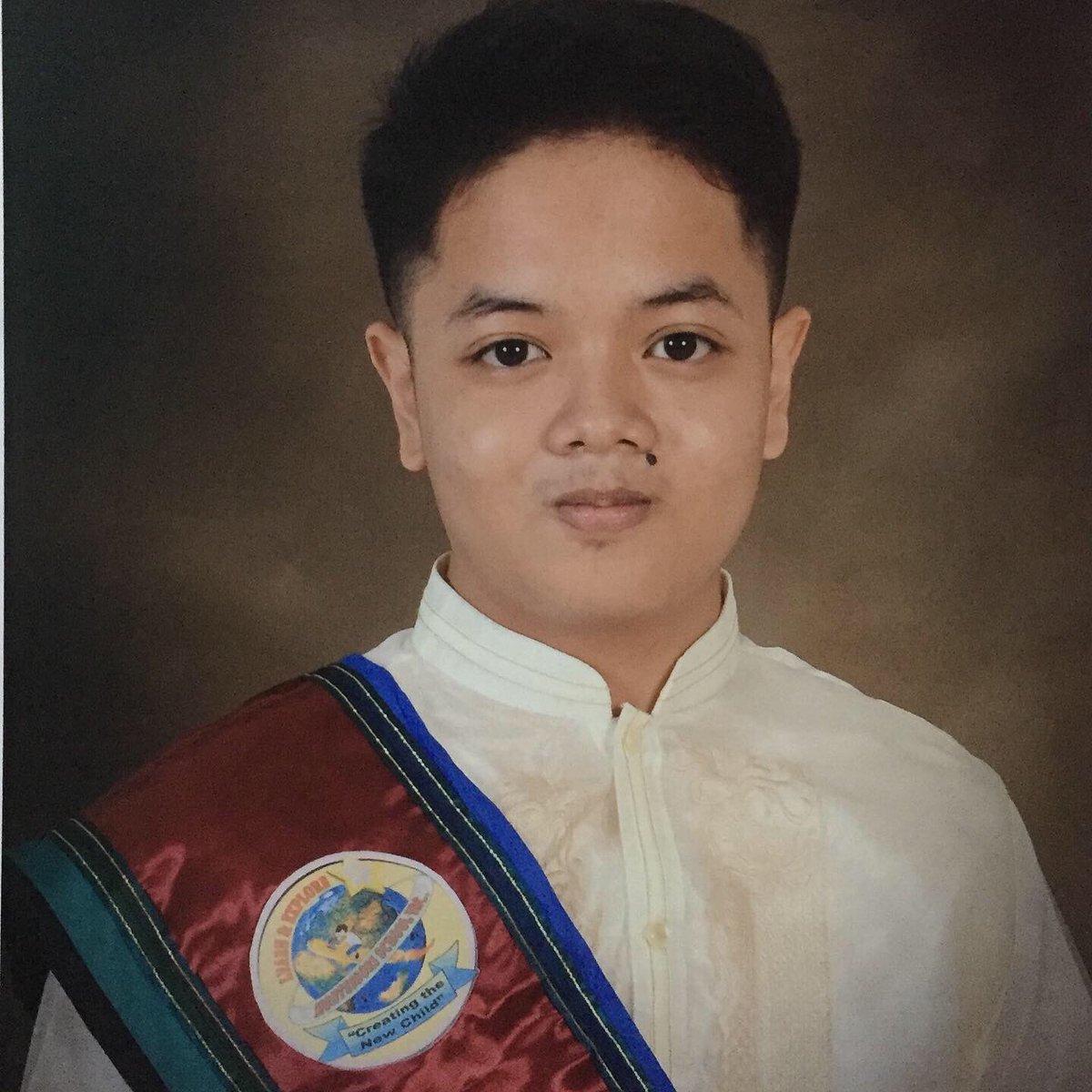 nympha_gullon's tweet photo. Congratulations  on your graduation! We are so happy to share your success with so much love and pride for you today and always!  Best wishes   on your next adventure! We’re here to support and guide you all the time. We love you very much!
#LEMSVirtualGraduation
#WithHighHonors https://t.co/keUDkotnrq