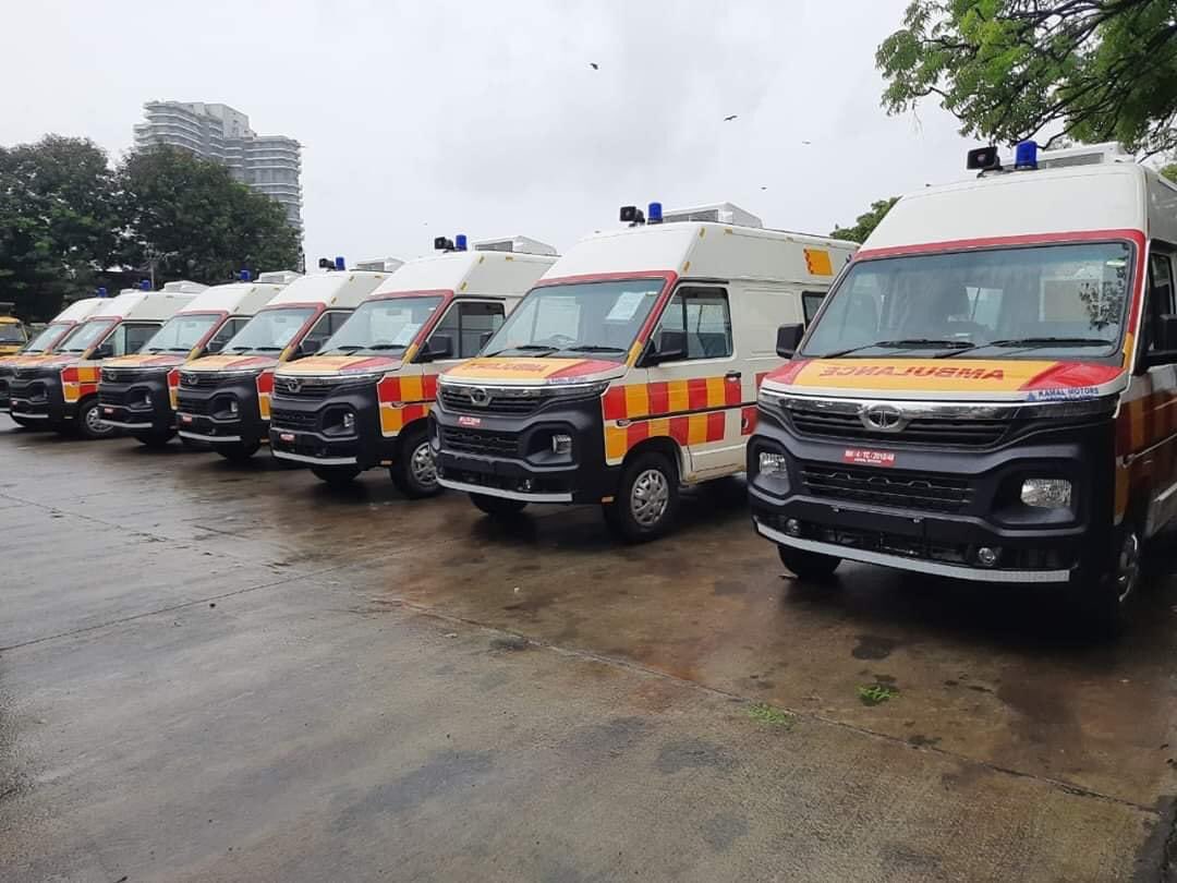 Yuva_Shivsena's tweet photo. मुख्यमंत्री उद्धव बाळासाहेब ठाकरे यांच्या उपस्थितीत आज टाटा सन्स यांच्याकडून बृहन्मुंबई महानगरपालिकेला २० रुग्णवाहिका, १०० व्हेंटिलेटर्स आणि ₹ १० कोटींचे अर्थसहाय्य सुपूर्द करण्यात आले.
#MaharashtraFightsCorona https://t.co/FtRKXBdVDZ